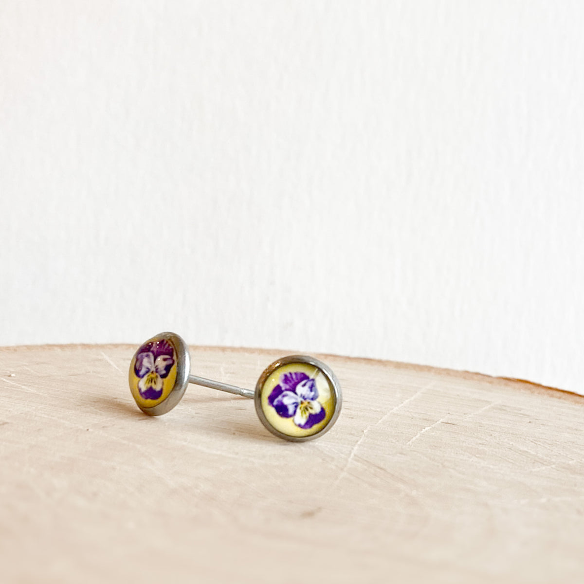 Pansy Studs